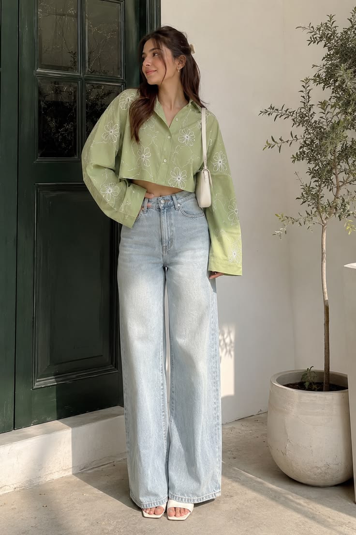 A fresh and effortless outfit featuring an oversized cropped