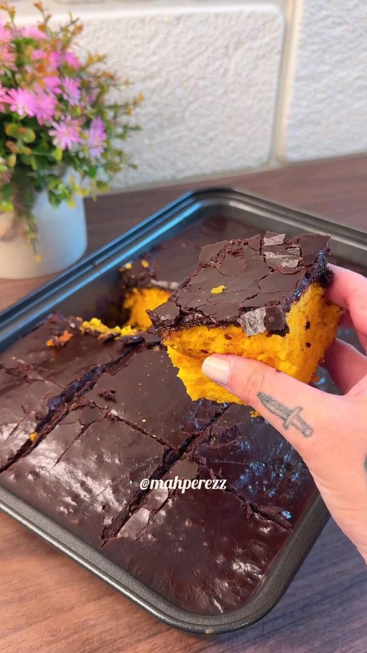 Receita massa: -Meia xícara de óleo (120ml) -2 cenouras médi
