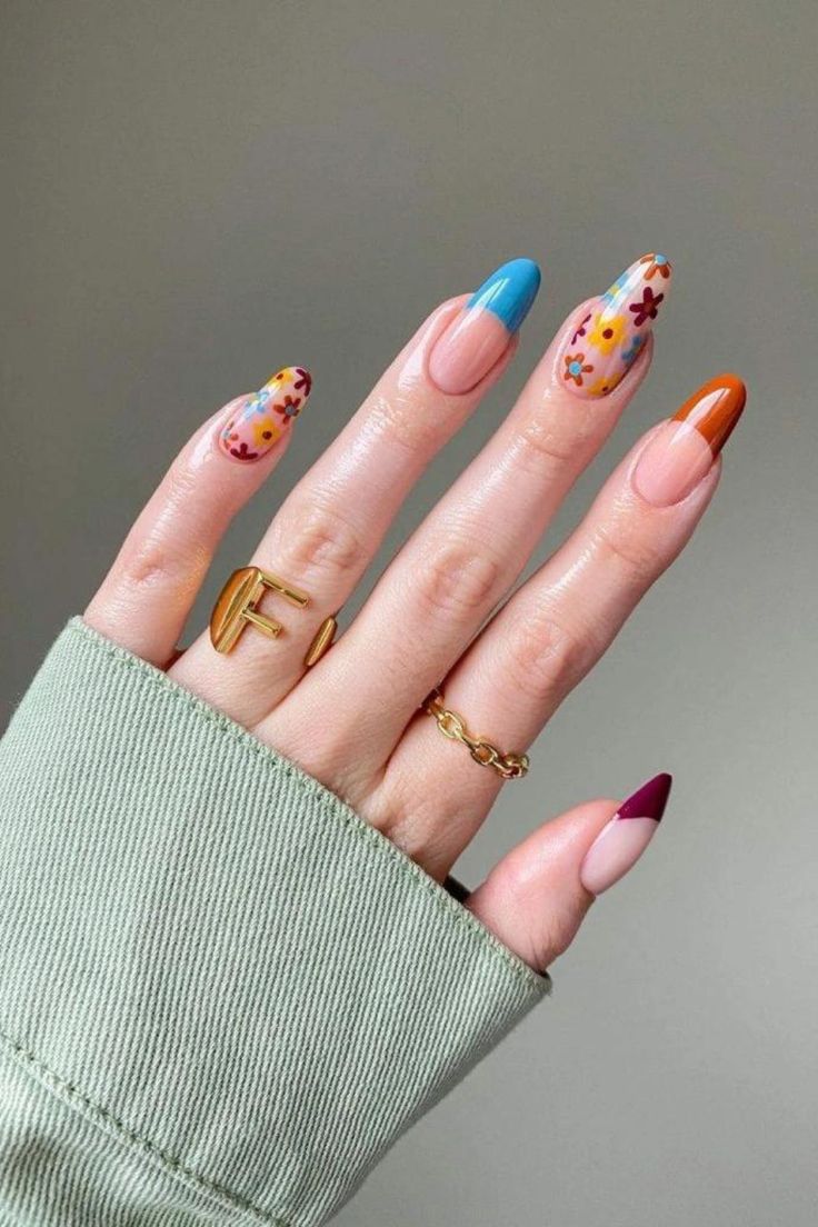 Sparkle this holiday season with 50 stunning Christmas nail 